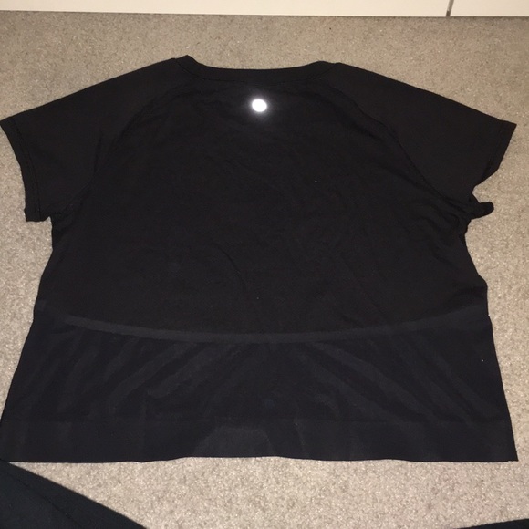 Lululemon top - Picture 2 of 3